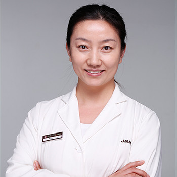 李英明